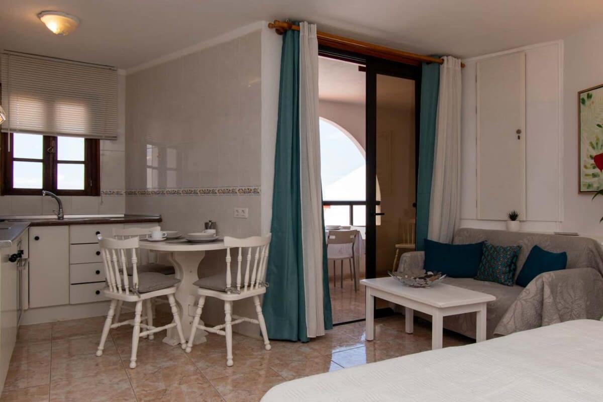 Parque Santiago II 269 - Studio With Sea And Pool Views Playa de las Americas  Exterior photo